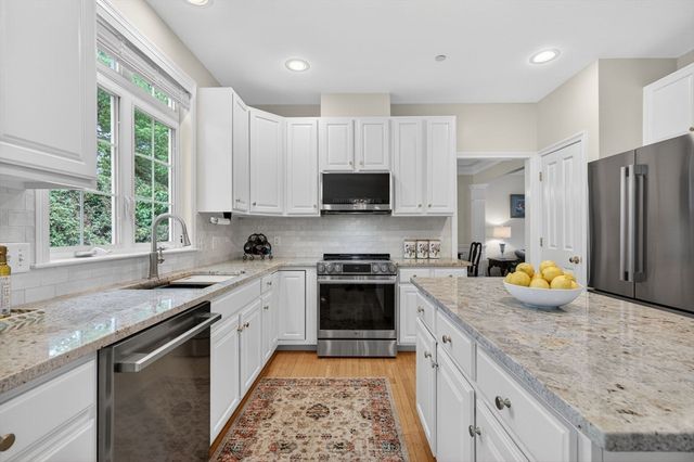 23 Palomino Dr, North Andover, MA 01845