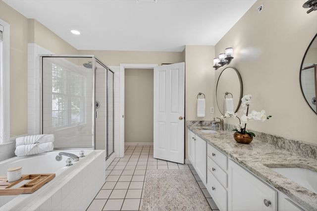 23 Palomino Dr, North Andover, MA 01845