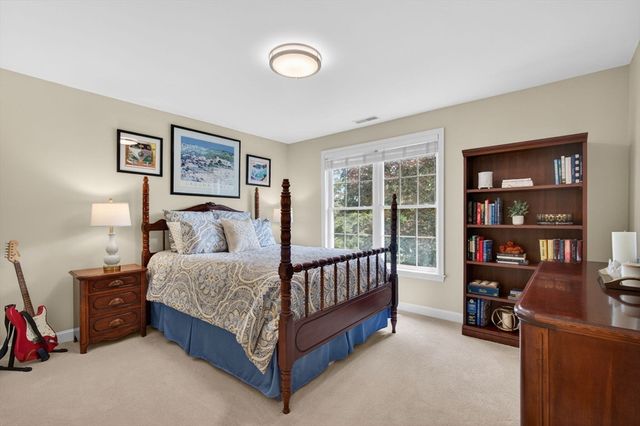 23 Palomino Dr, North Andover, MA 01845