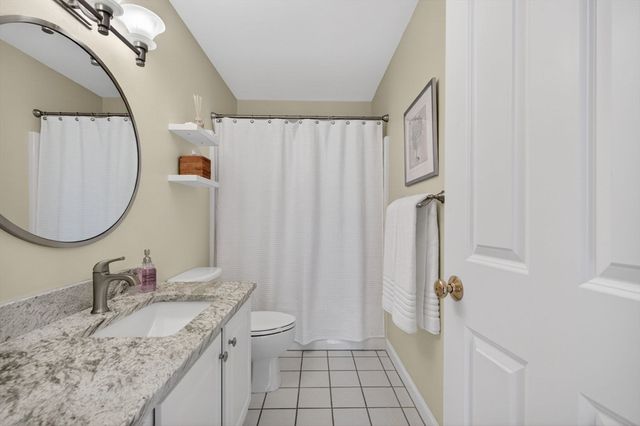 23 Palomino Dr, North Andover, MA 01845