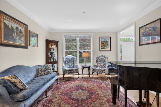 23 Palomino Dr, North Andover, MA 01845