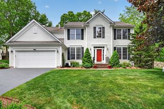 23 Palomino Dr, North Andover, MA 01845