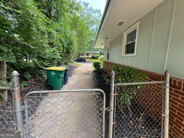 285 Willow Run, Athens, GA 30606