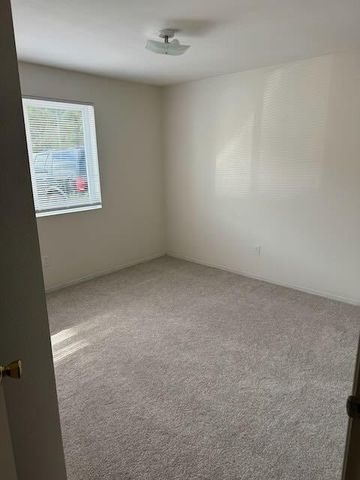 10 Dion Court, Shady Cove, OR 97539