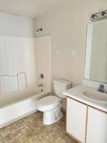 10 Dion Court, Shady Cove, OR 97539