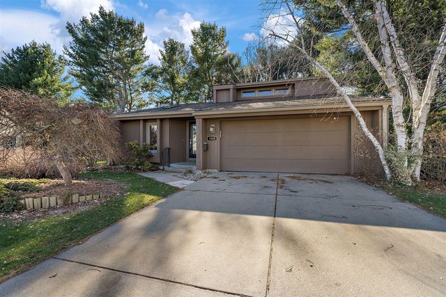 7524 Turnberry Court, Portage, MI 49024