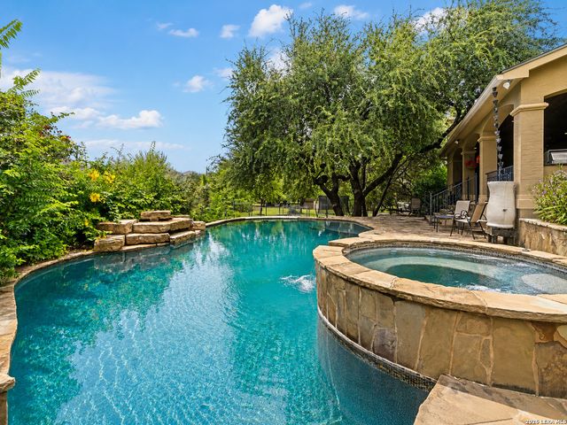 7938 Colonial Woods, Boerne, TX 78015