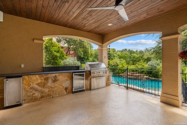 7938 Colonial Woods, Boerne, TX 78015