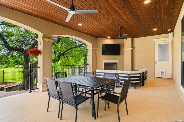 7938 Colonial Woods, Boerne, TX 78015