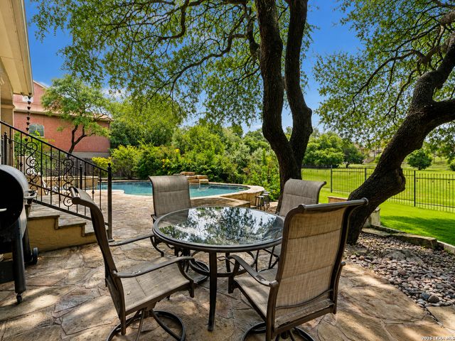 7938 Colonial Woods, Boerne, TX 78015