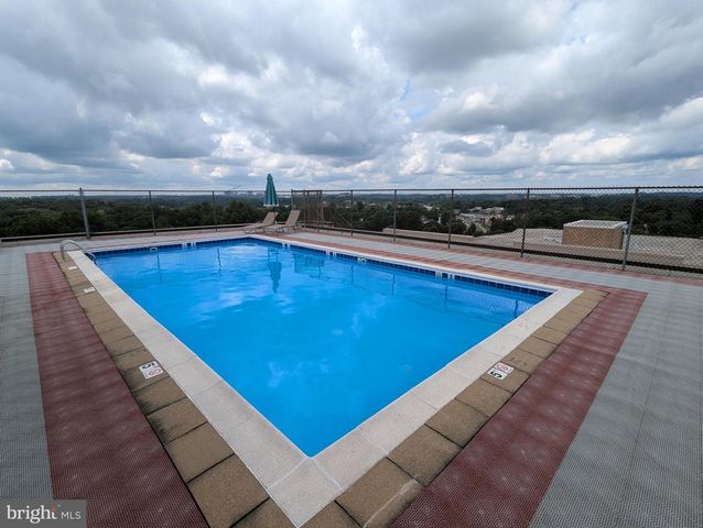 3333 UNIVERSITY BLVD W #708, Kensington, MD 20895