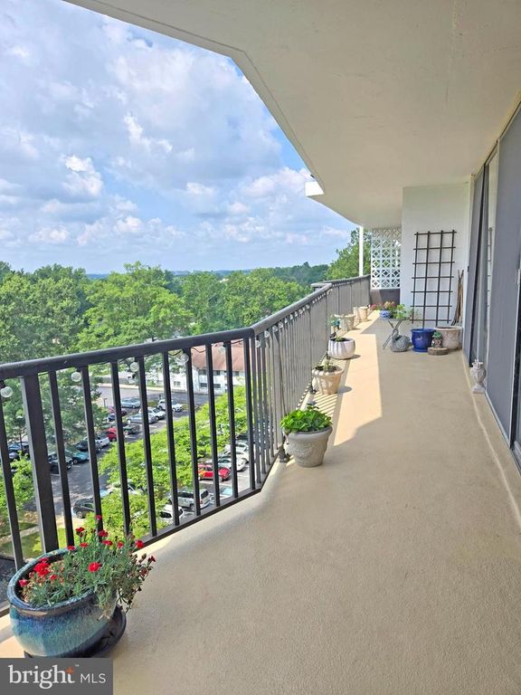 3333 UNIVERSITY BLVD W #708, Kensington, MD 20895