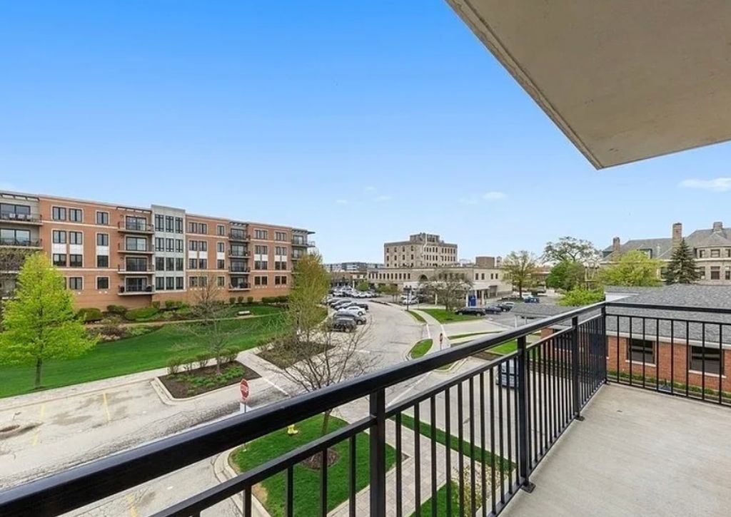 145 S York Street 328, Elmhurst, IL 60126 — photo 4