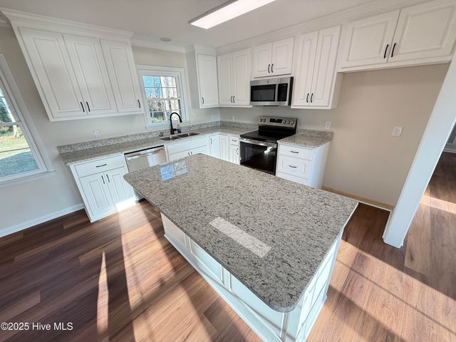 109 Tarheel Drive, Mount Olive, NC 28365