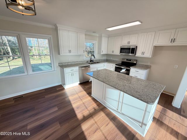 109 Tarheel Drive, Mount Olive, NC 28365