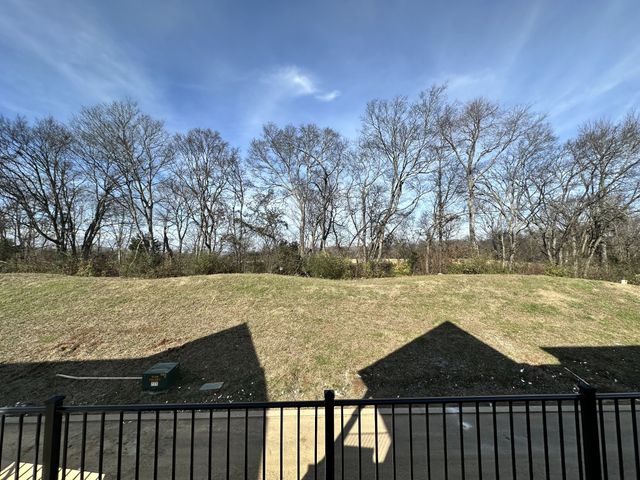 2076 Conductor Ln, Thompsons Station, TN 37179