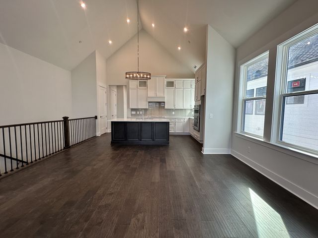 2076 Conductor Ln, Thompsons Station, TN 37179