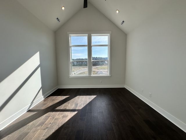 2076 Conductor Ln, Thompsons Station, TN 37179