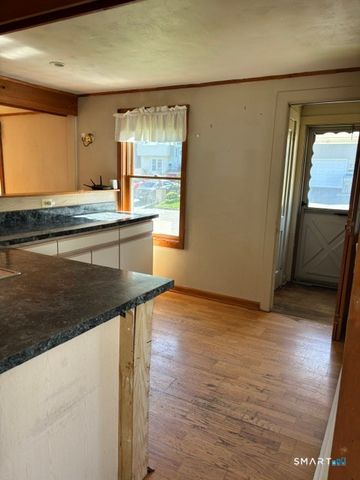 38 Central Avenue, Bristol, CT 06010