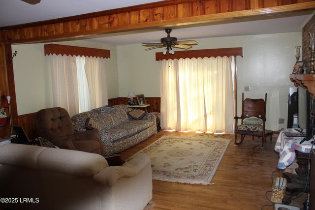 301 W Pulaski Drive, Hampton, SC 29924