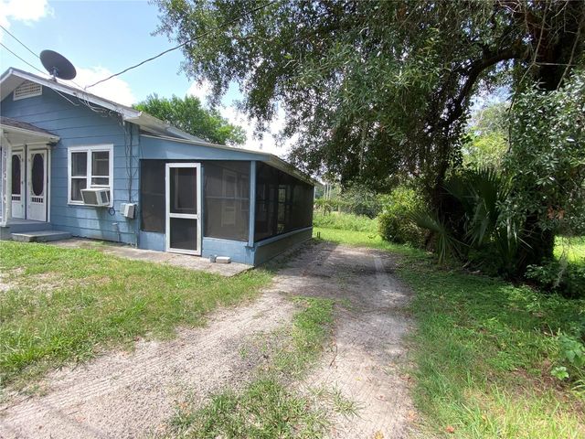 324 S OSCEOLA STREET, Deland, FL 32724