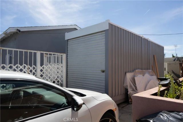 10703 Anzac, Los Angeles, CA 90059