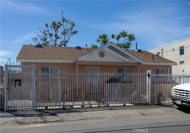 10703 Anzac, Los Angeles, CA 90059