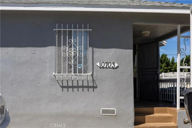 10703 Anzac, Los Angeles, CA 90059
