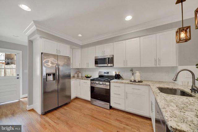 813 S ROBINSON ST, Baltimore, MD 21224