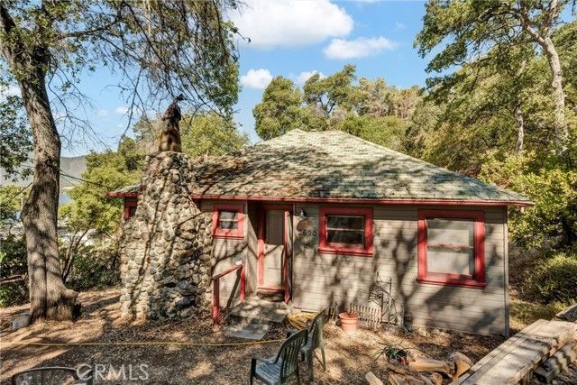 2690 Carmel Avenue, Clearlake, CA 95424