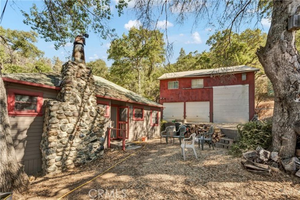 2690 Carmel Avenue, Clearlake, CA 95424