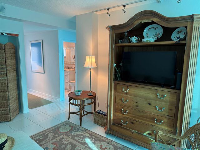 2840 N Ocean Boulevard 507, Fort Lauderdale, FL 33308