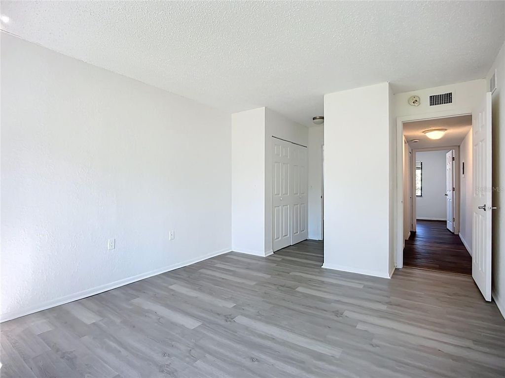 Image 15 of property listing at 5310 26TH STREET W 306, Bradenton, FL 34207