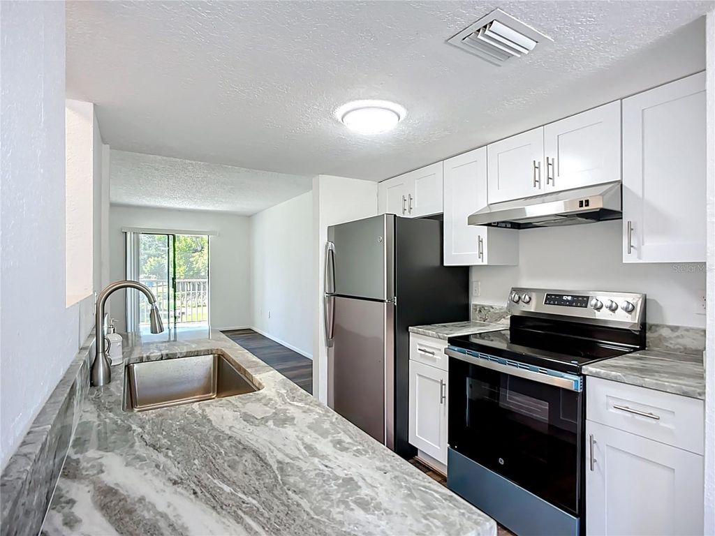Image 3 of property listing at 5310 26TH STREET W 306, Bradenton, FL 34207