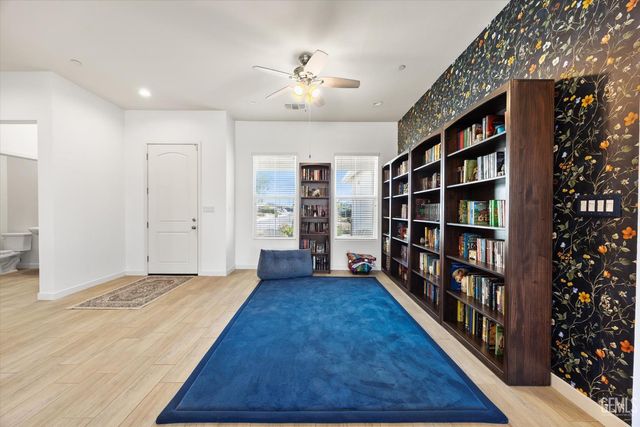 15602 Waterford Street, Bakersfield, CA 93314