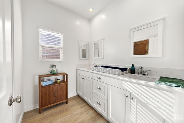 15602 Waterford Street, Bakersfield, CA 93314
