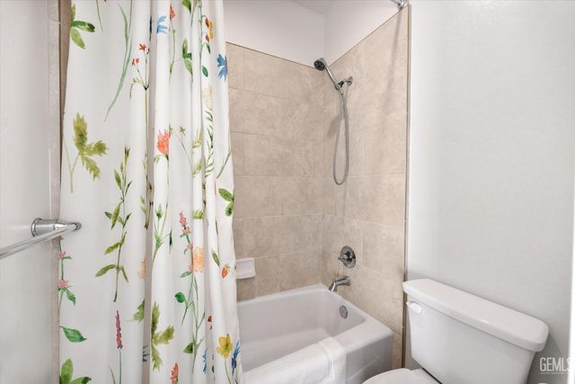 15602 Waterford Street, Bakersfield, CA 93314