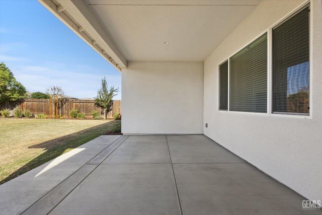 15602 Waterford Street, Bakersfield, CA 93314