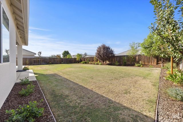 15602 Waterford Street, Bakersfield, CA 93314