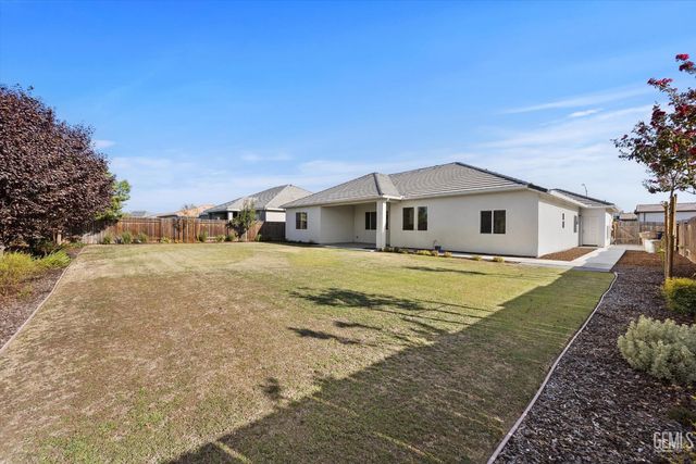 15602 Waterford Street, Bakersfield, CA 93314