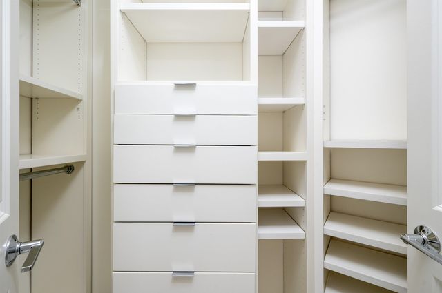 717 S Riverside Dr Apt 1506, Memphis, TN 38103