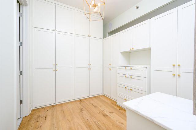 717 S Riverside Dr Apt 1506, Memphis, TN 38103