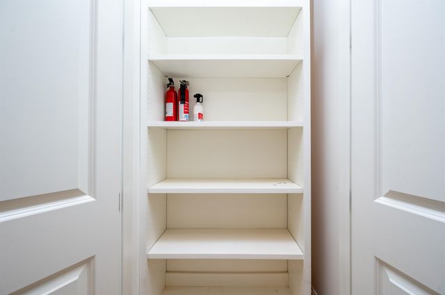 717 S Riverside Dr Apt 1506, Memphis, TN 38103