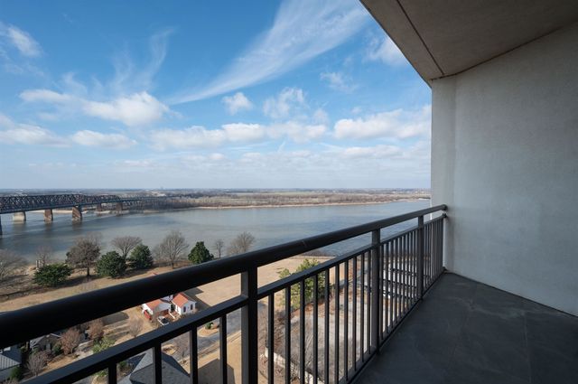 717 S Riverside Dr Apt 1506, Memphis, TN 38103