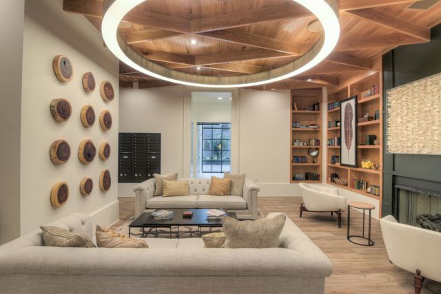 717 S Riverside Dr Apt 1506, Memphis, TN 38103