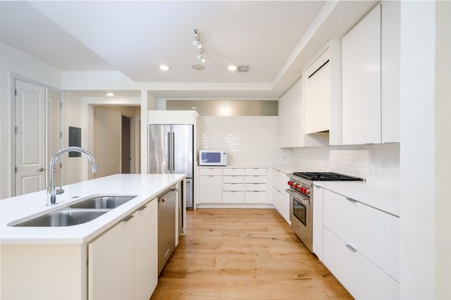 717 S Riverside Dr Apt 1506, Memphis, TN 38103