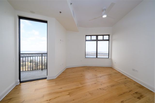 717 S Riverside Dr Apt 1506, Memphis, TN 38103