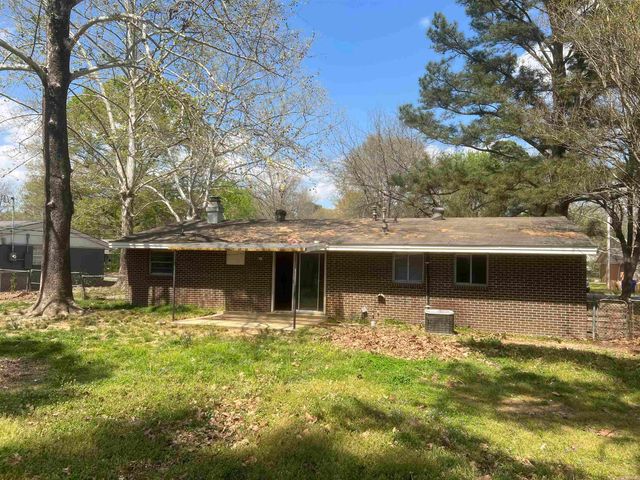 2109 Arkansas Ave, Conway, AR 72034