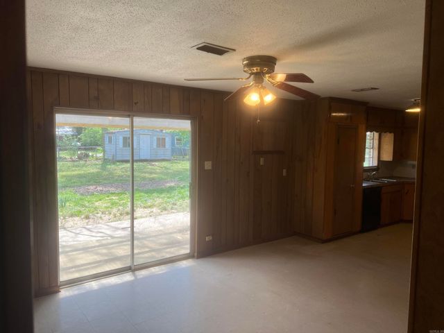 2109 Arkansas Ave, Conway, AR 72034