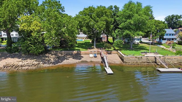 7105 RIVERVIEW AVE, Bristol, PA 19007